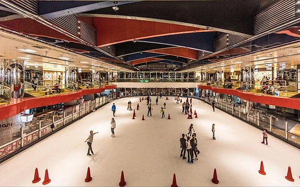 The ice rink at Cityplaza.