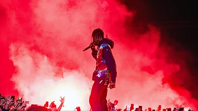 Frank Schwichtenberg | Wikimedia Commons : Travis Scott at a concert