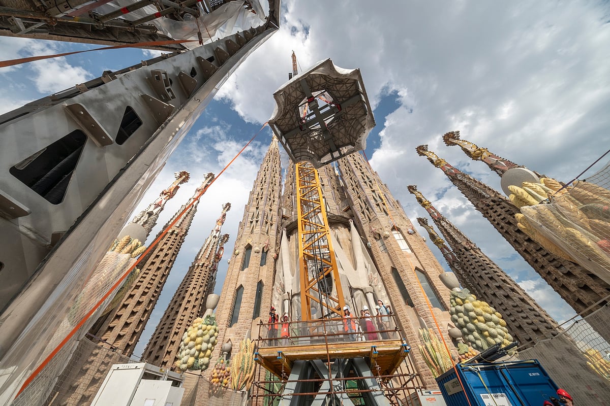 Rising 172 metres, the Tower of Jesus Christ will soon crown Gaudí’s unfinished masterpiece and become the tallest church in Europe.