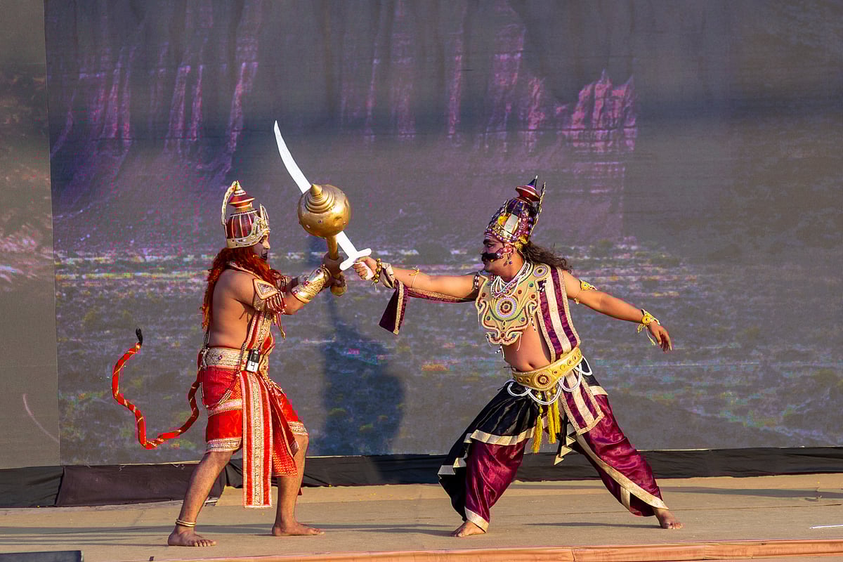 Shutterstock : Dussehra celebrations light up Delhi with vibrant Ramlila performances and festive cheer.