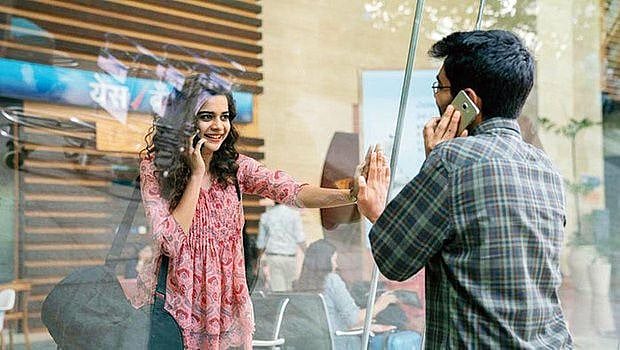 Netflix’s Little Things captures everyday life in Mumbai, blending the city’s urban energy with a modern love story