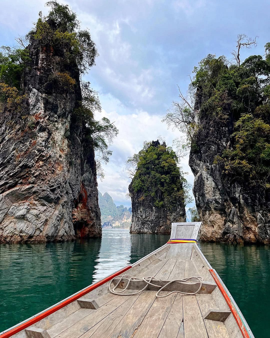 rubennijsen/instagram : Boating experience at Khao Sok National Park, Thailand