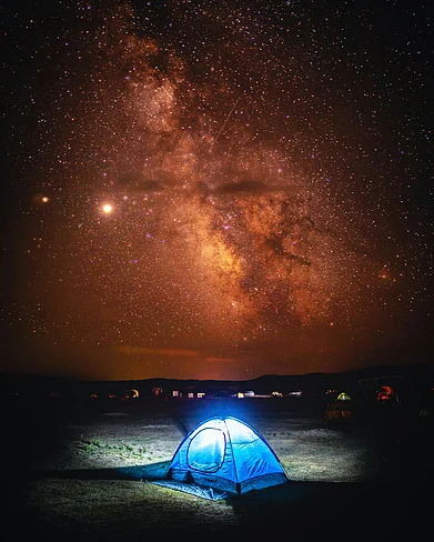 Pexels : A shot of a night sky watching set-up