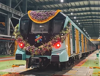 mumbaimetro3/Instagram : The entire 33.5-kilometre underground stretch between Cuffe Parade in South Mumbai and Aarey JVLR in the north is now open to commuters