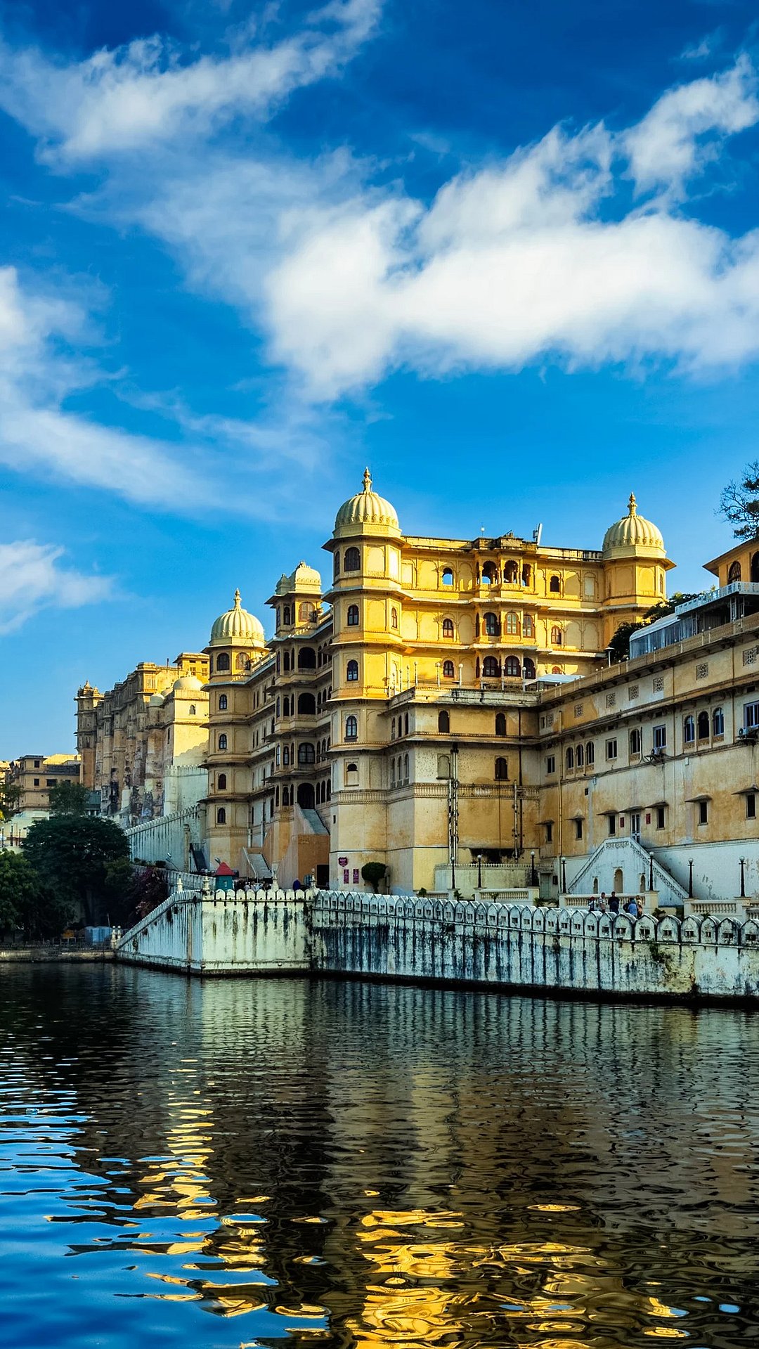 Udaipur City Palace and Lake Pichola