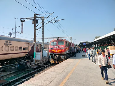Wikimedia Commons : Ahead of Diwali and Chhath Puja 2025, Indian Railways suspends platform ticket sales at 15 major stations