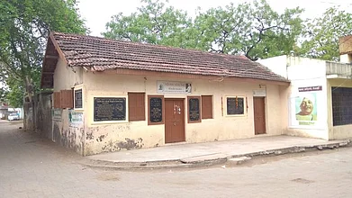 Facebook : Meghani’s ancestral house in Chotila stands as a symbol of the poet’s roots and the region’s rich storytelling tradition.