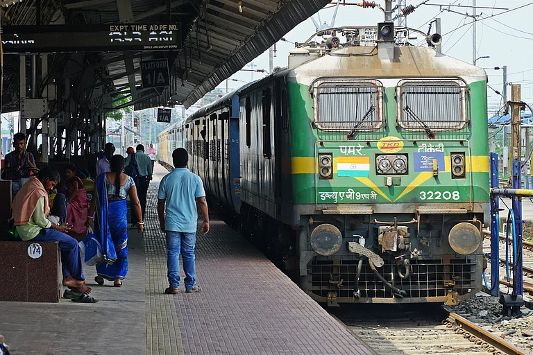 An Indian Railways WAG-9 locomotive stationed at Gaya Junction, Bihar - Shutterstock
