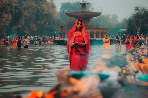 Across Delhi’s ghats, preparations are underway for Chhath Puja as authorities brace for massive footfall and ensure smooth traffic movement.