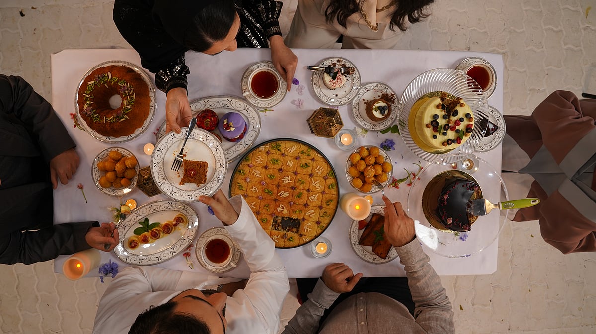 Department of Culture and Tourism, Abu Dhabi : A ovrehead shot of a Ramadan spread