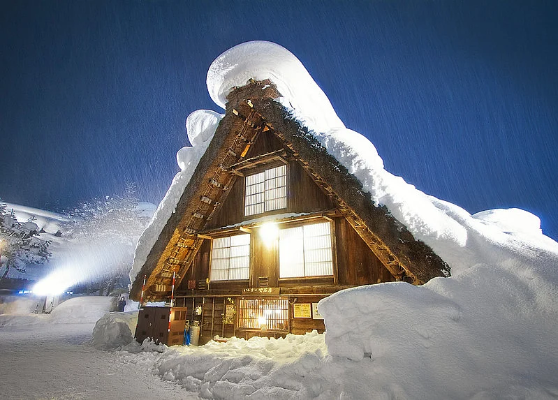 Shirakawa-go truly becomes a fairy-tale scene in winter, when snow transforms it into a picture-perfect wonderland