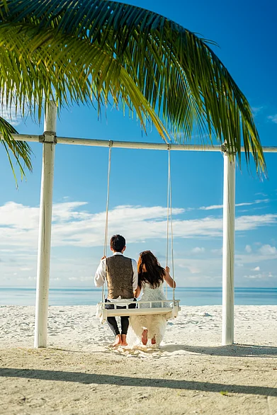 Unsplash : Representational image of a couple of honeymoon