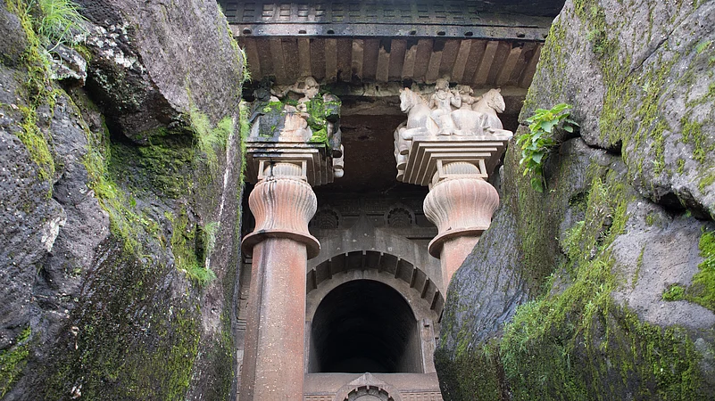Bedse (Bedsa) Cave