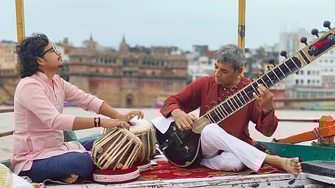 Live instrumental music on the Ganges