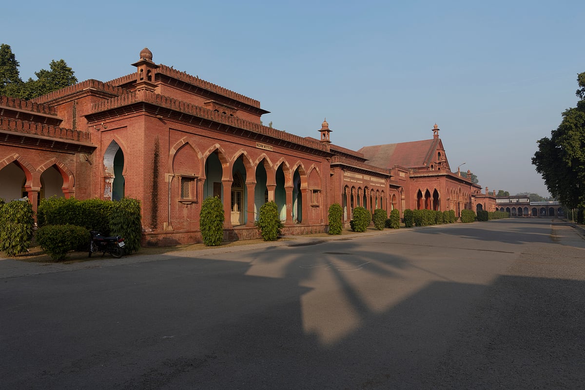 Famous for the Aligarh Muslim University and its historic heritage, Aligarh will be a short and convenient journey from the new airport.