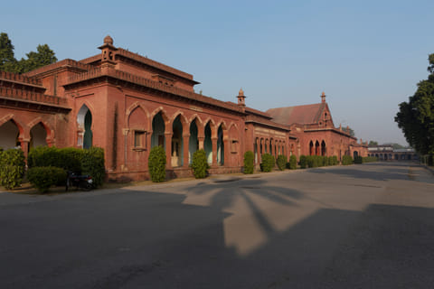 Famous for the Aligarh Muslim University and its historic heritage, Aligarh will be a short and convenient journey from the new airport.