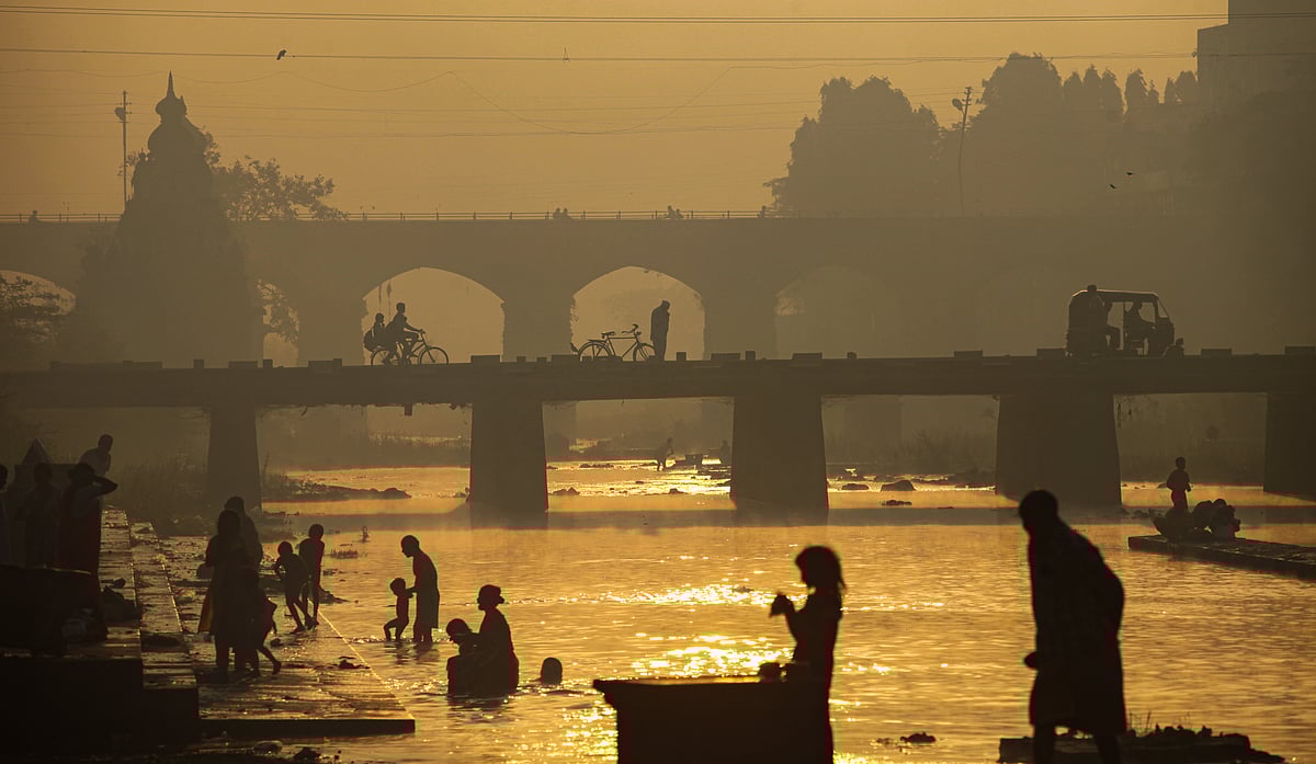 A view of life in Wai