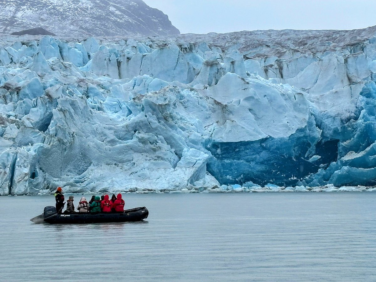 Author : Zodiac cruise in the Eternity Fjord