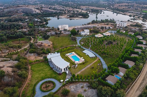 The resort is situated within a 20-acre private estate in Bera, surrounded by the ancient ridges of the Aravalli Hills