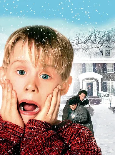 @DiscussingFilm/instagram : A fan poster of Home Alone (1990)