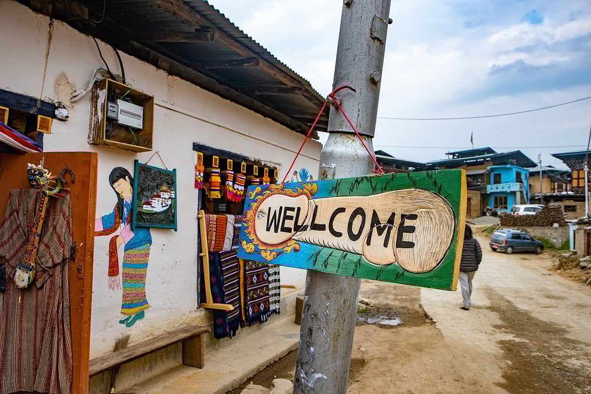 A souvenir shop near Chimi Lhakhang sells hand-crafted phallic symbols and local art
