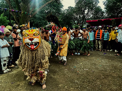 In Pimpalsond, dancers embody tigers, forest spirits, and mythological figures