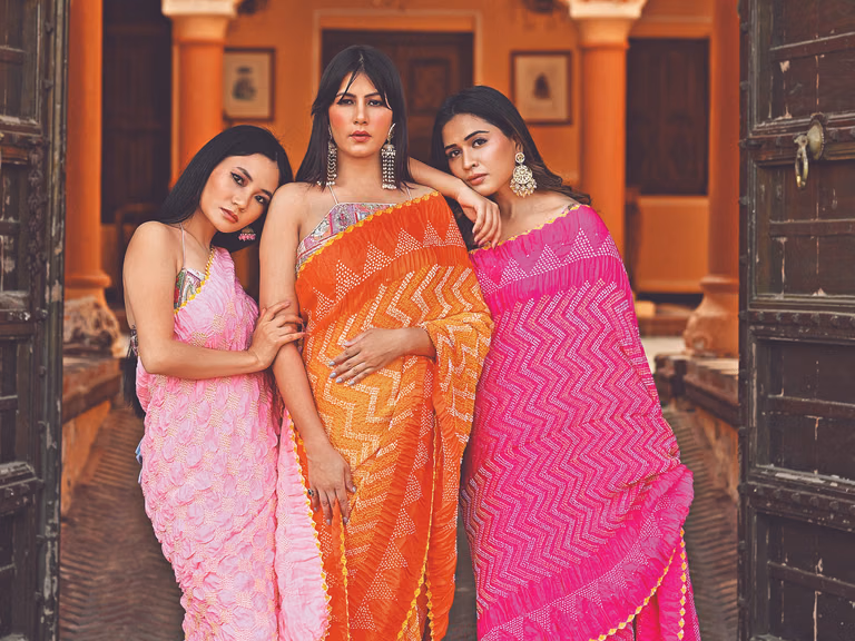 Neelgar offers silk scarves, saris, shawls amd kurta sets - Neelgar