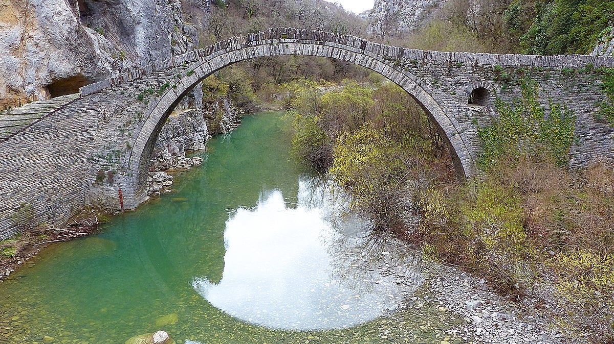 Marvel at iconic stone bridges like Kokkori