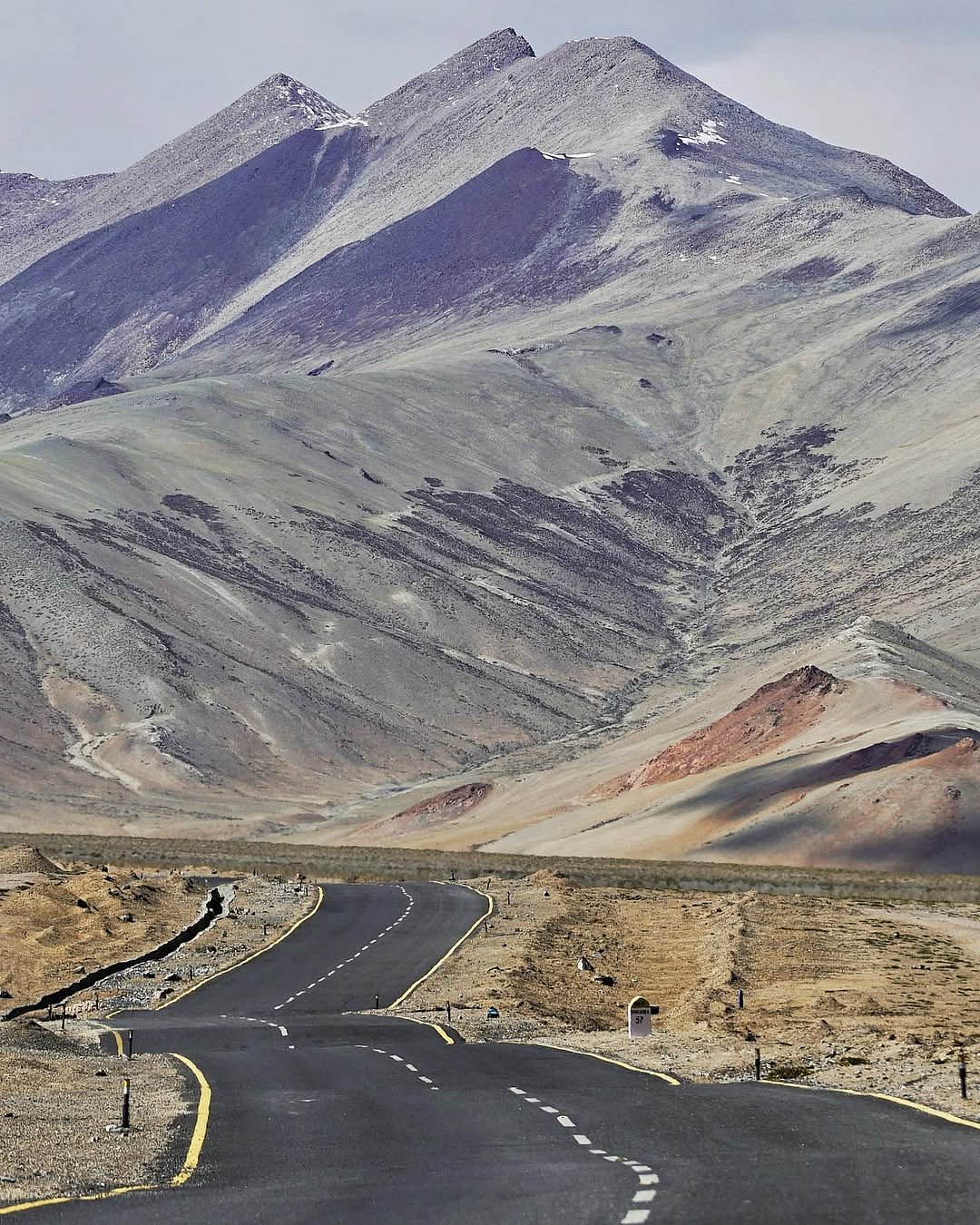 Manali–Leh highway