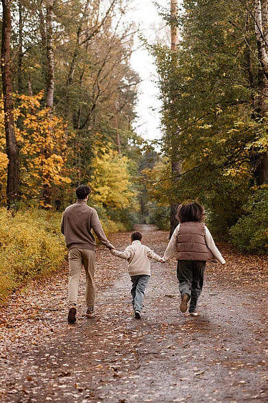 Shutterstock : A small family on a vacation (representational image)