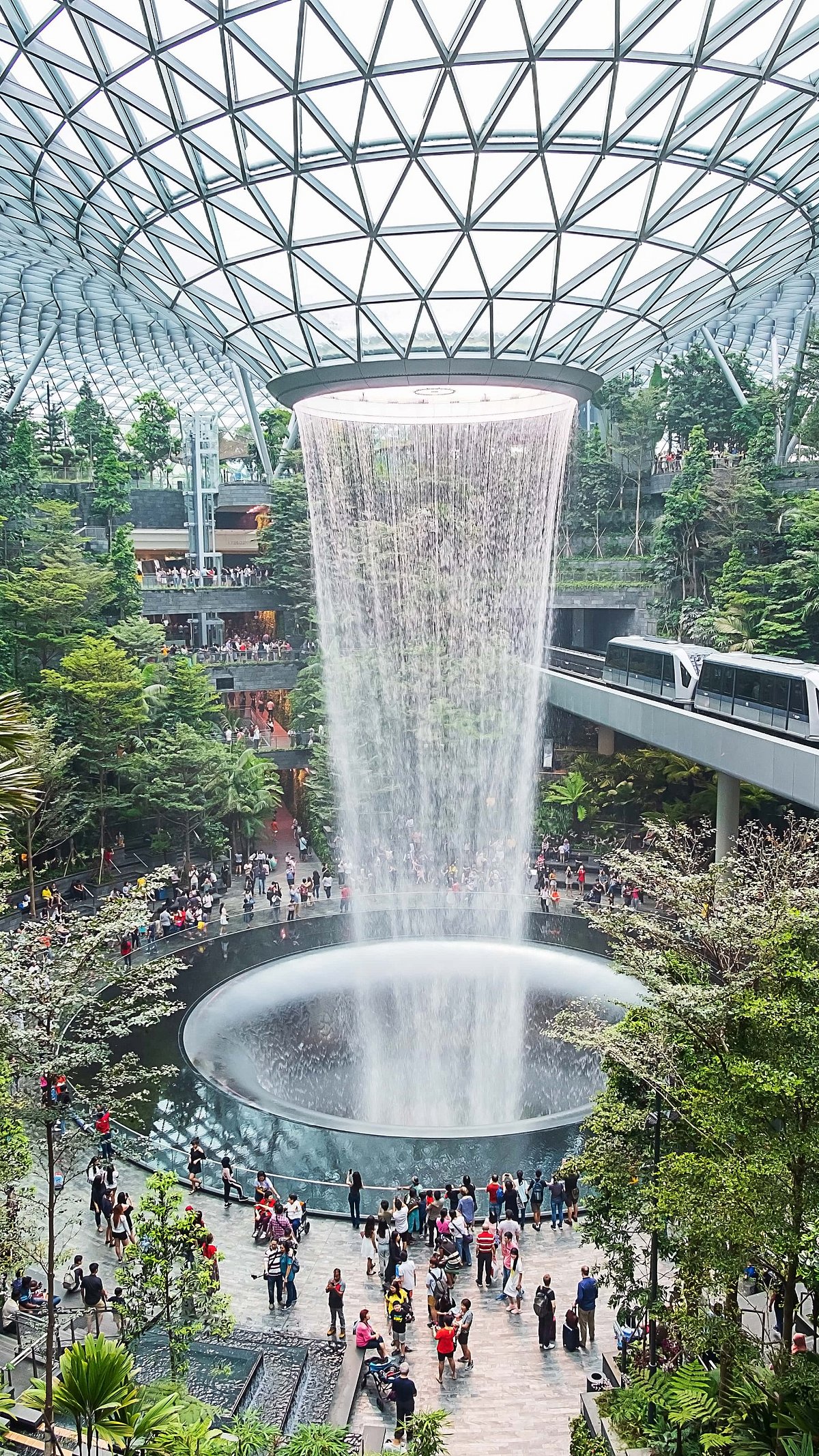 JoPanuwatD/Shutterstock : Singapore Changi Airport