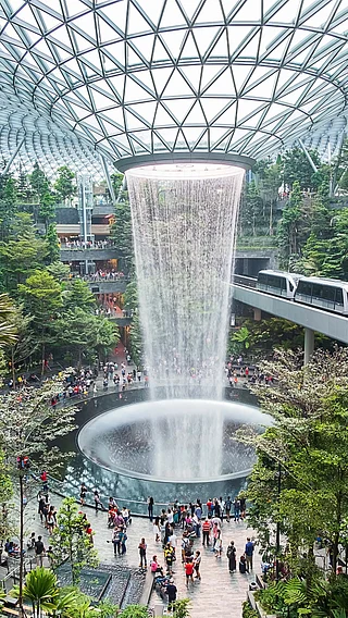 JoPanuwatD/Shutterstock : Singapore Changi Airport