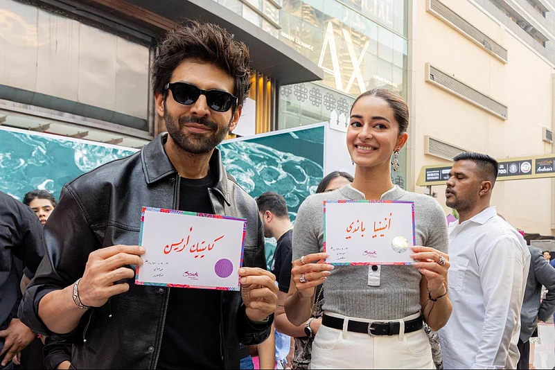 Kartik Aaryan and Ananya Panday lit up the showcase, drawing fans straight into this slice of Saudi magic