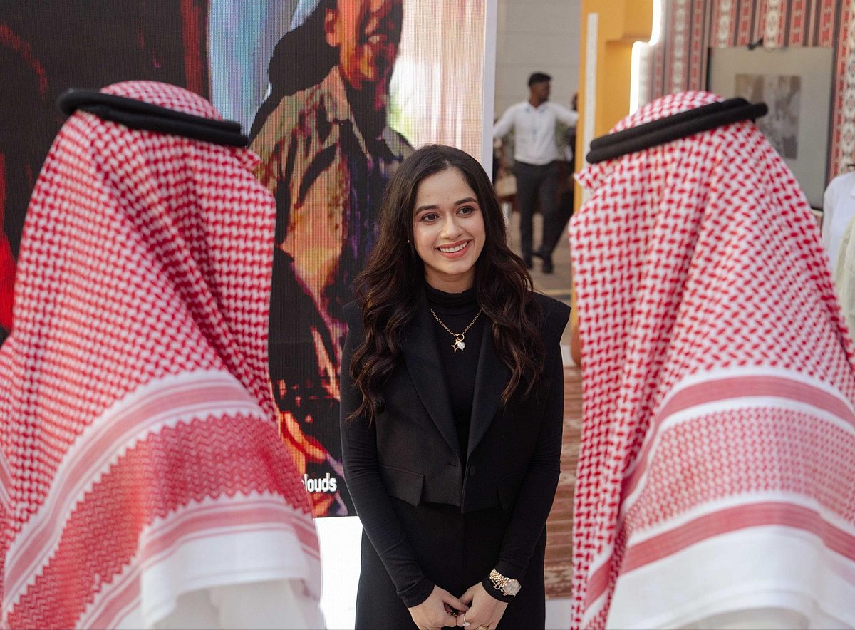 The celeb parade kept the crowds buzzing all weekend