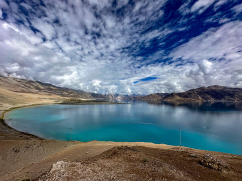 The lake that changed colours