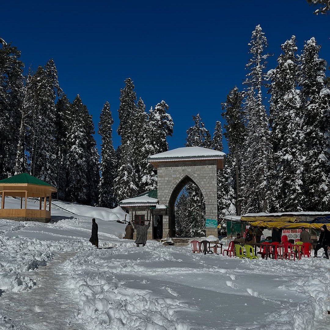 A view of snow-clad Baisaran
