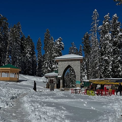 A view of snow-clad Baisaran