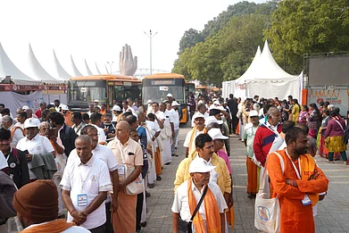 Supplied : People attending Kashi Tamil Sangamam 2025.