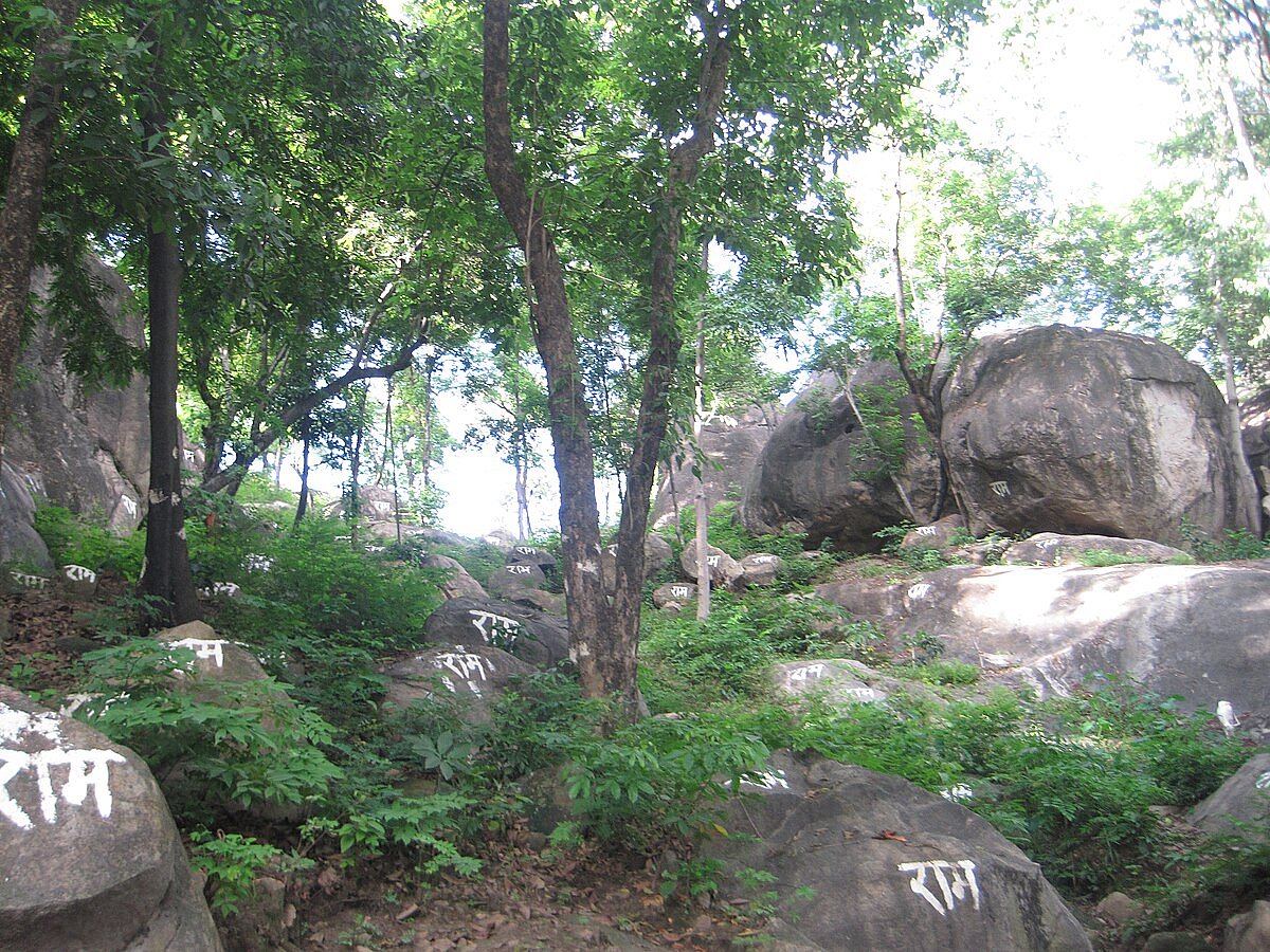 Kachasila Hill, a significant spot near Mayong, is known for its ancient Shiva temple, and beautiful views
