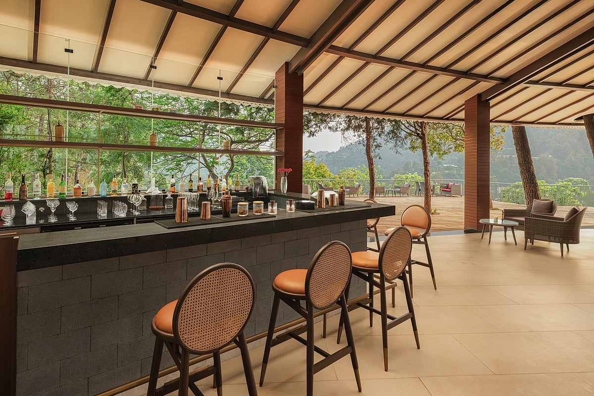 At Ija and the property’s bar, the focus is on slow meals, regional ingredients, and quiet evenings