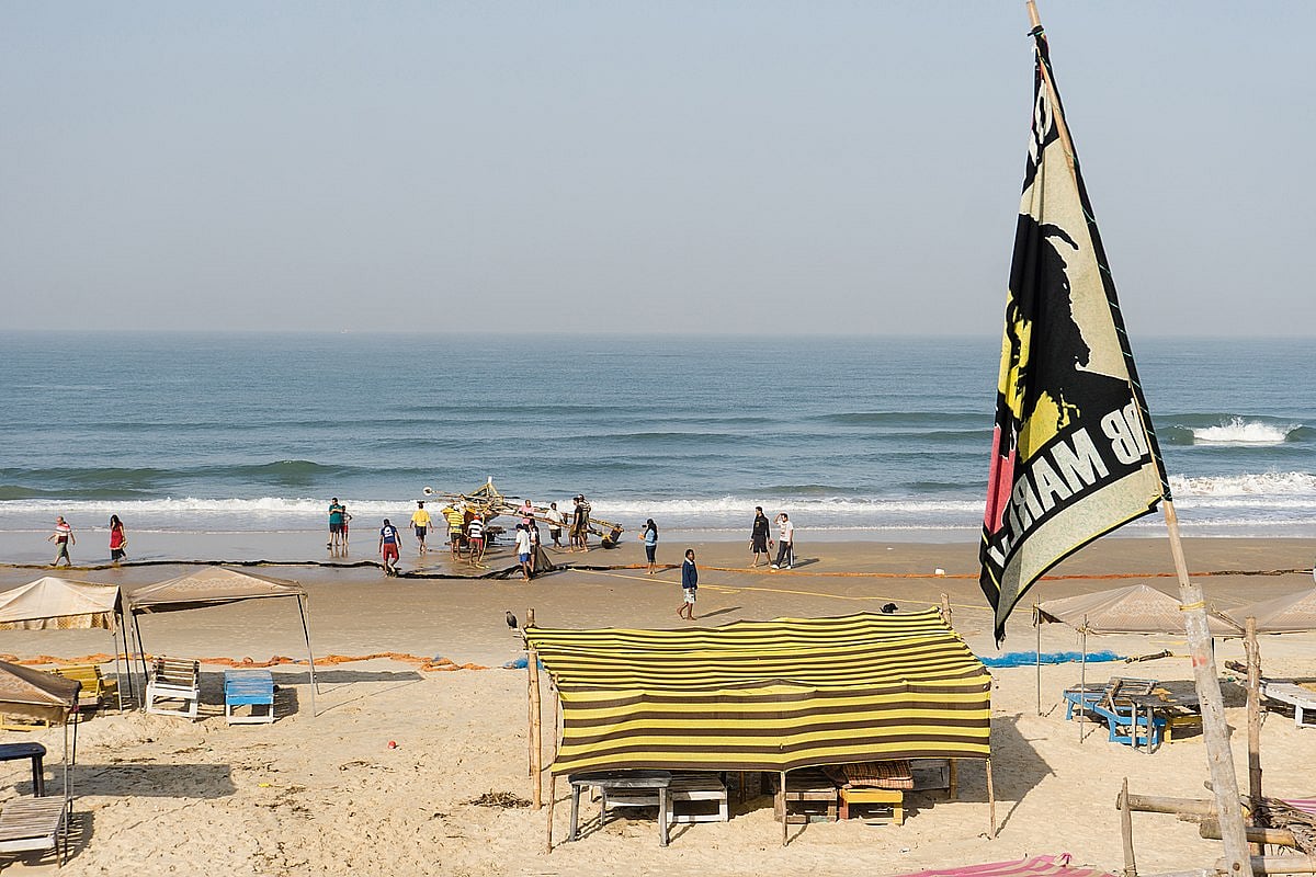 For the adventurous, the calm waters of Shiroda invite kayaking, paddleboarding, or short boating trips