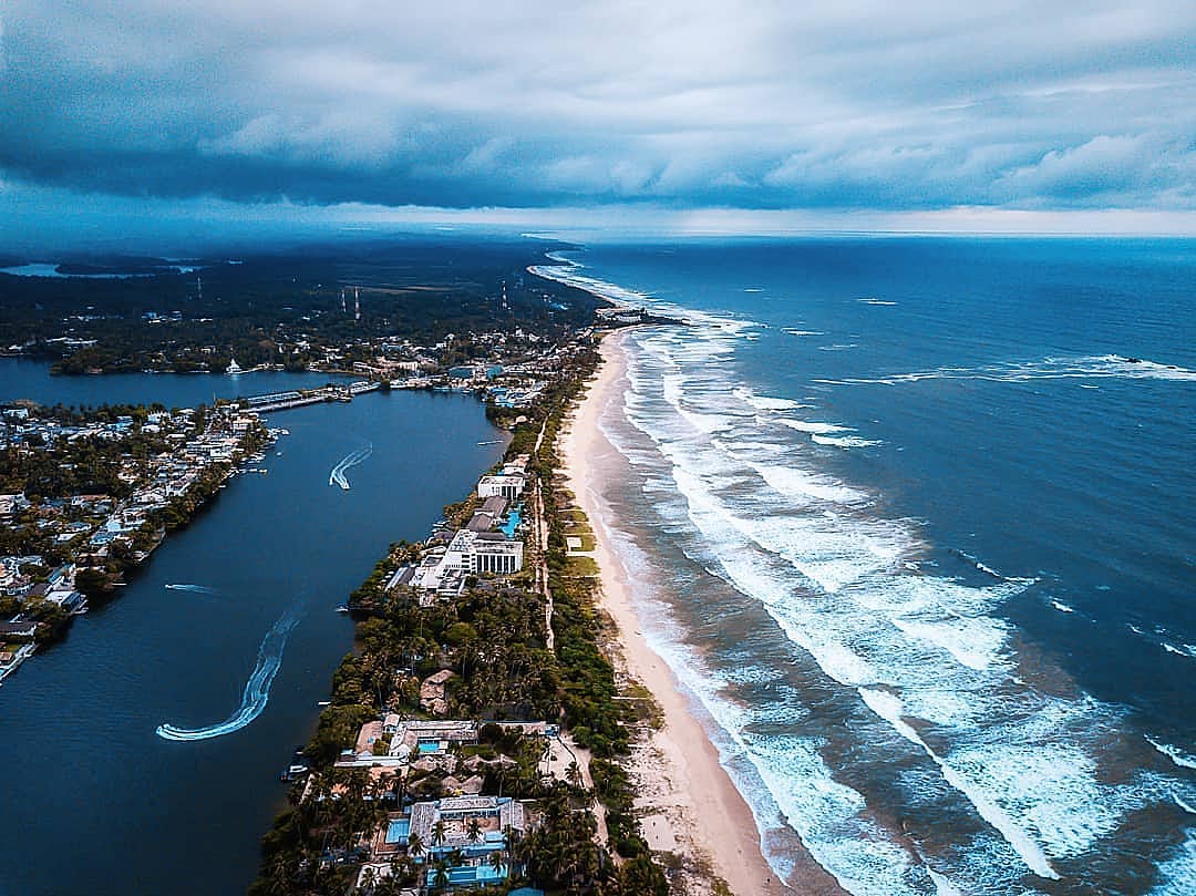 thingstodoinsrilanka/instagram : Bentota Beach, Sri Lanka