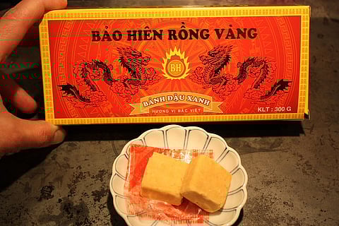 Bao hien rong vang, or mung bean cakes 