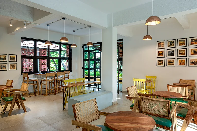 Retro Bar is where you gather with your group