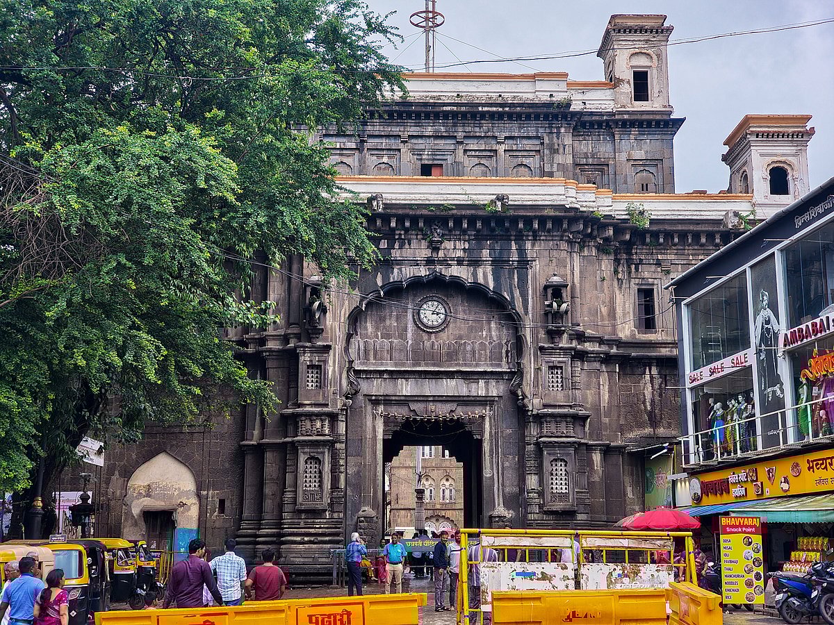 Outisde Mahalaxmi- Jotiba temple, Kolhapur