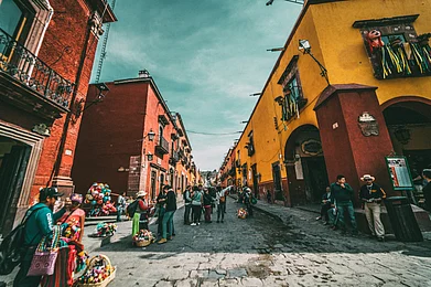 Unsplash : A street in Mexico