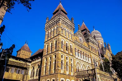 Wikimedia Commons : Kala Ghoda, Fort, Mumbai