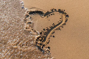 Photo: Shutterstock : Find top destinations for romantic travel (representational image)