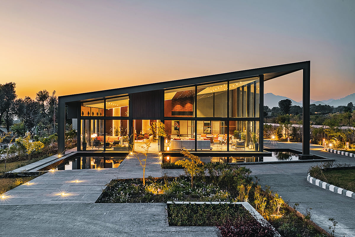 Vandhara Sarovar Premiere Patkote is an ideal getaway for couples