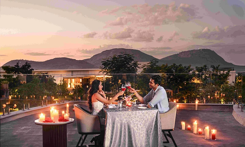 Enjot a romantic dinner at JW Marriott Bengaluru Prestige Golfshire Resort & Spa, Bengaluru